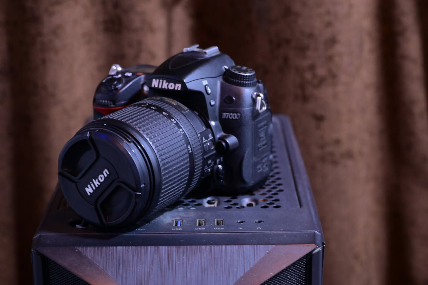 كامره نيكون 7000 نضيفه كلش استخدام شخصي 

***********

بالماسنجر متوفر
