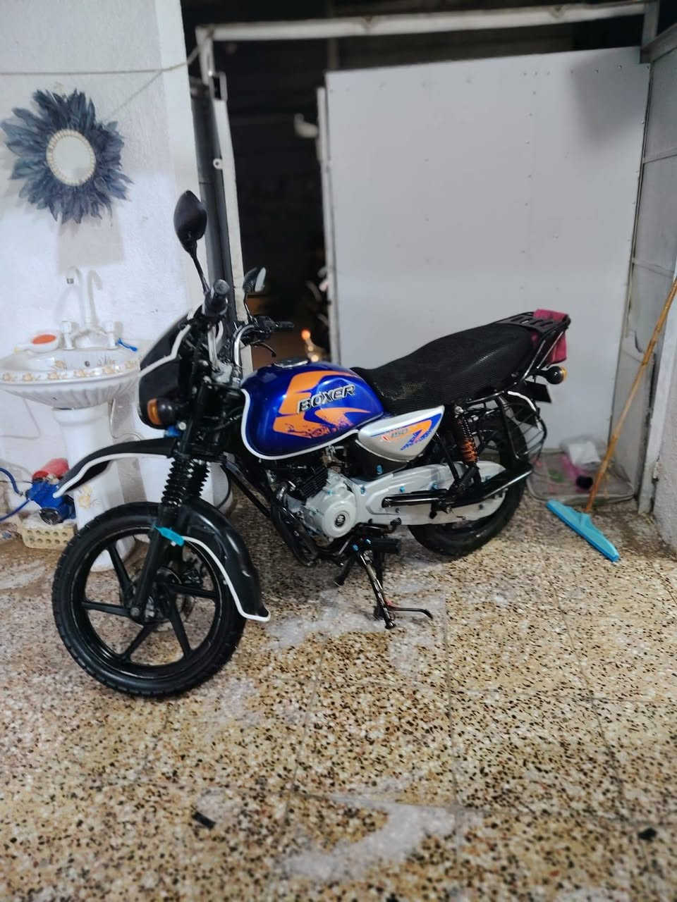 دراجة بوكسر مديل 23 كفاله عامه مكينه مامفتوحه ابد دراجة مانفصه ايي شي ماشيه14الف در كلش حلو نضافه 100% وراقه 7 صوليات شرط ترقيم مكاني بلديات
سعر 1600 بيه مجال ***********
