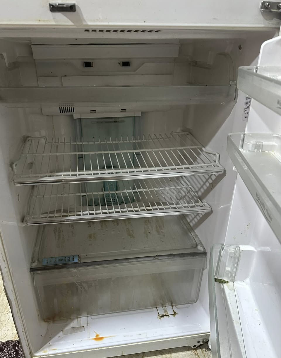 السلام عليكم 
متاح ثلاجه حجم كبير نوعيه هيتاشي نضام بخاخ نضيه كلشي مابيه السعر ٢٥٠


**إذا كنت صاحب هذا الإعلان وتريد حذفه لأي سبب، رجاءا أرسل رسالة إلى الدعم الفني**