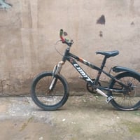 بايسكل • حجم ١٨ • تاير خلفي بنجر