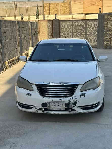 سي 200 
موديل 14 لون ابيض رقم بابل
72$
***********
اتصال
