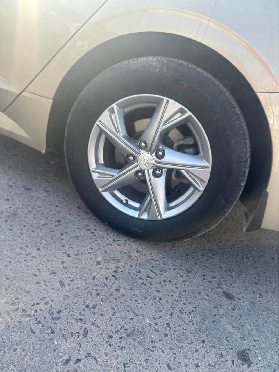 ويل كب حجم 16يرهم  على سوناتا وكي فايف 
كامل مع الااطارات السعر 300 الف البصرة, العراق


**إذا كنت صاحب هذا الإعلان وتريد حذفه لأي سبب، رجاءا أرسل رسالة إلى الدعم الفني**