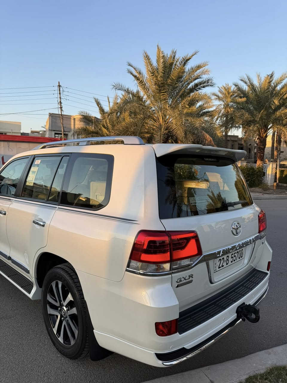 (قطعه نادره 📍🙋‍♂️)
(لاندكروز 2019 V6  اخت زيرو جديده )
(جديده بمعنى الكلمه )
ساز باب اول اصلي ✔️ فول موصفات 1 /1 )
(كفاله  عامه لا صبغ ولا بارد ولا تبديل  )
(رقم اربيل بسمي مميز الجديد تحويل ثاني يوم  )
(ماشيه 25 الف حقيقي شرط الفحص )
(سياره علا ايدي من زيرو بعده بريحت شركه )
برغي ما مفتوح بيهه ) شرط الفحص 
سياره جديده و مال جناي 
موصفات فول مروفه ساز 📍
موصفات سياره 
تشغيل عن بعد)
خمس بصمات)
ثمانية ايرباك)
شاشات خلفيه اصليه )
باب خلفي كهربائي)
شاحن لاسلكي واير ليس)
دشبول عداد لكزز)
فتحة سلايت روف)
شاشة كبيرة)
كامرة)
حساسات أمامية خلفية)
كشن كهربائي)
دوسات ليزرية)
إنارة ترحيب)
إشارة لكَزز)
لايت عدسة الأسود)
طفاية
وباقي المواصفات المعروفة للاندكروز)
السعر 560 ورقه 💲 و بيهه مجال 
 الاتصال ع الرقم *********** 
مكاني بغداد 
بيع او مراوس حسب
