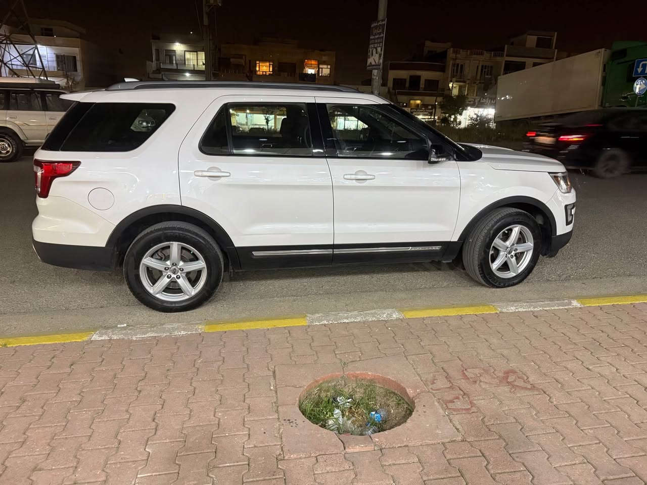 السلام عليكم ورحمة الله وبركاته 

Ford Explorer 2017 XLT فول عدا سلايد سونار ويه الصور 

مكينه ٦ سلندر ٣٥٠٠ دبل اكسل 4*4 

٧ راكب تبريد مركزي 

كشن كهربائي قماش

بصمه وتشغيل عن بعد 

شاشه كبيره كاربلي وكامره 

حساسات خلفيه وامامي 

سنويه ورقم وهزه وفحص مرور كله جديد بسمي 

مكانها سليمانيه 

للاستفسار والتواصل عالخاص او واتساب 

٠٧٧٠/٠٠١٠/٦٤٥

٠٧٥٠/٠٠٤٦/٥٣٥

158$ السليمانية, العراق
