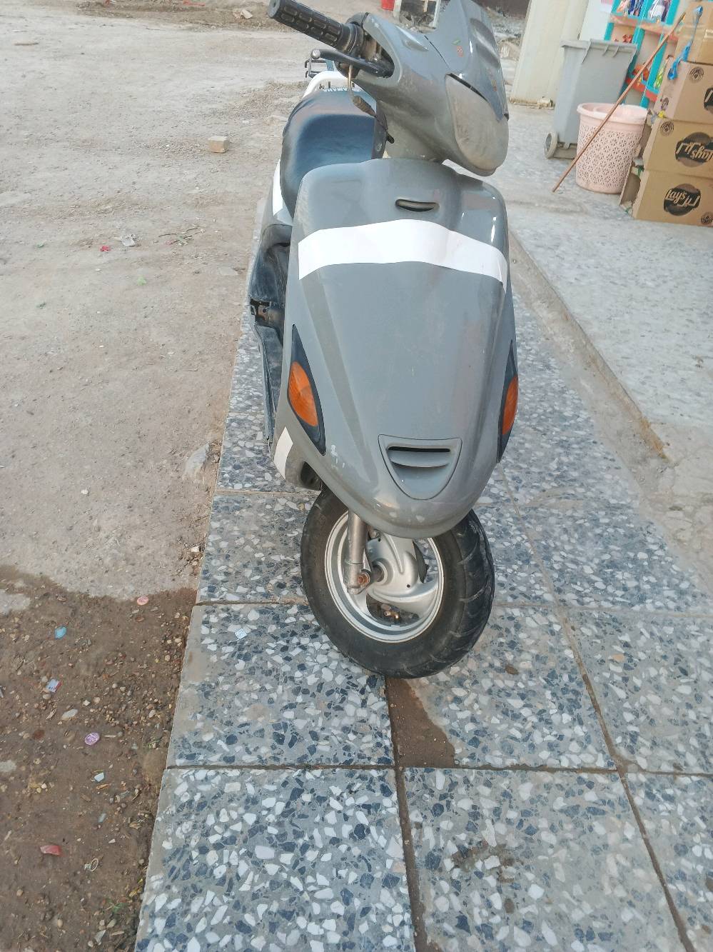  🏫مكاني حله 
السلام عليكم فراشة كرستال 
محرك ناعم وحلو ومعدل قوي 
لون مميز اسمنتي المرغوب  كهربائيات شغالة سلف هندر 