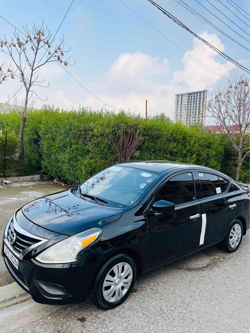 Nissan versa 2016
گێر تۆماتیک 
یەدە نیکل 
سوکان ڤۆلیۆم 
دەبل گێچ -- تحدید سرعة 
٣ پارچەی بۆیاغە،  یەک  پەڵەیەک ساردی هەیە 
پێشی کەپسە ، پشتی جەمپەکی هەیە شانسی و ناو حەوز و هەمووی بە شەرت 
بەردی گزۆز بە شەرت 
گێر و مەکینە بە شەرت 
ساردی و گەرمی بە شەرت 
ژینگەو ريگاو بانی نوێیە 
***********
نرخی ٩٢ مەجالەکی زۆر کەم أربيل, العراق
