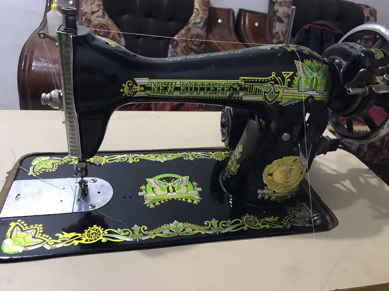 مكينة خياطة اصلية ام الفراشة شغالة على الفحص مكينة وماطور ودواسة وميز السعر ٦٥ المكان نجف حي ميسان ***********
