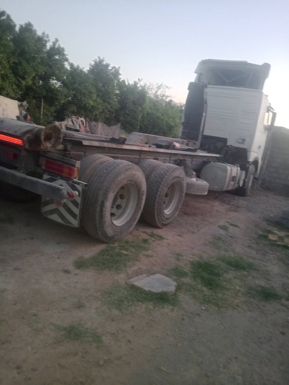 سلام عليكم  فالفو شيطان البيع موديل 2005جاهزة العمل اتصل  
***********
***********
