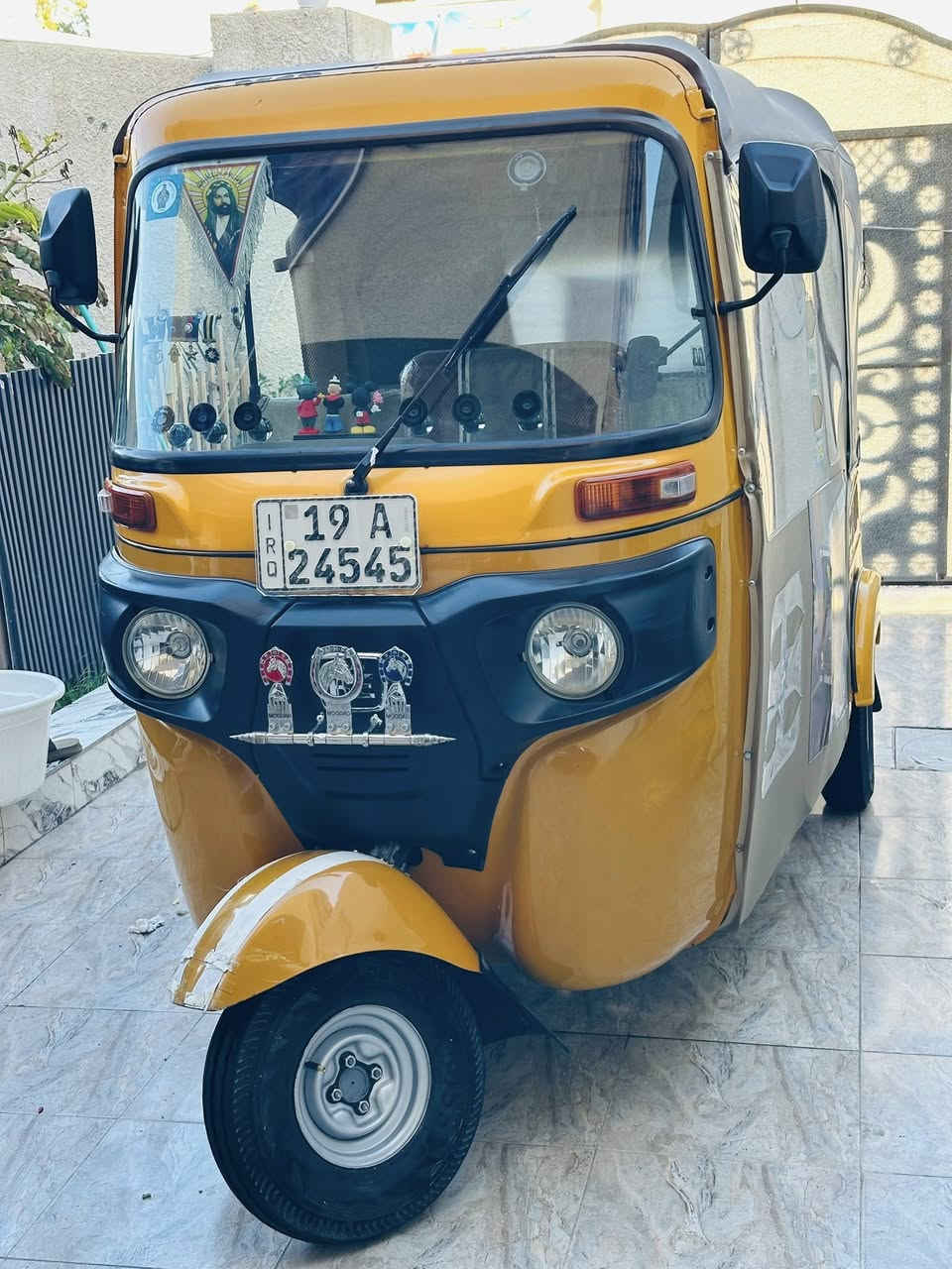 السلام عليكم تكتك 2021 مكفوله من الصبغ والضربه عده هاي جوه بكلايت كد اصبعين دوسات ما معمره بلاد رقم وسنوبه بأسمي كربلاء مشروع وطني تكتك جاهزه ربع متصرف عليهة سعر 8250وبيهة مجال للطيبين  بكان بغداد الشعب ***********
