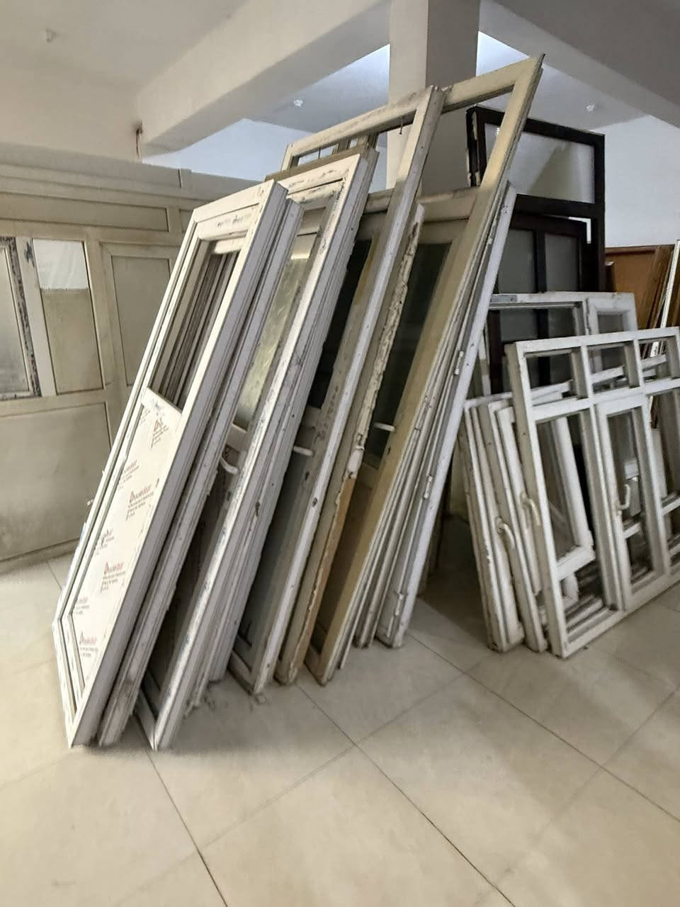 السلام عليكم 
عروضنا مستمره 
خلال شهر رمضان فقط 
ابواب ألمنيوم + شبابيك ألمنيوم 
فقط بس ( ٥٠ الف ) 
العنوان يثرب 
مقابل جسر البومهيدي 
مجاور صيدلية دكتور حمزه 
***********
