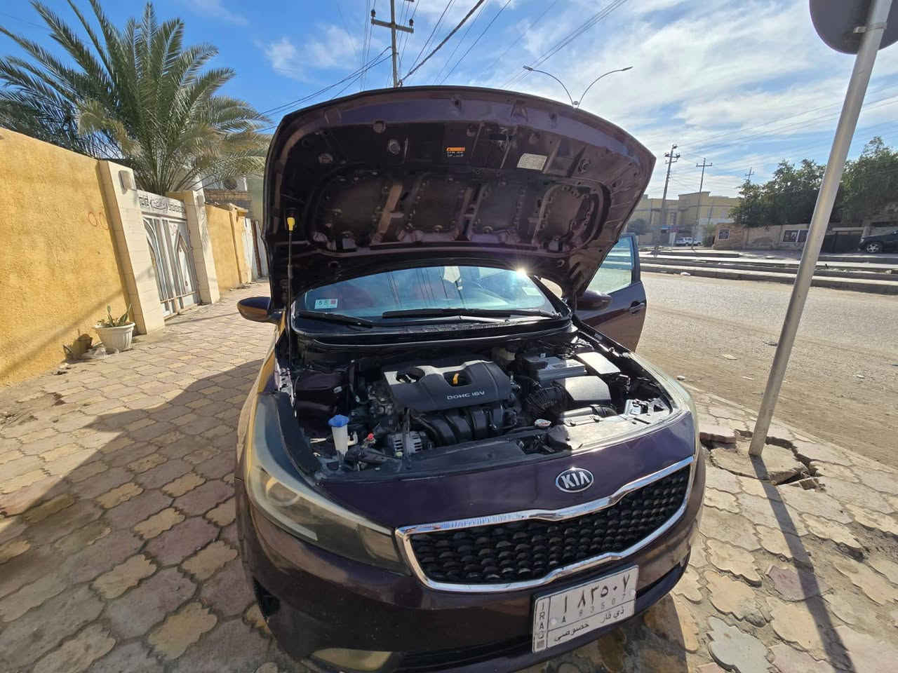 كيا فورتي موديل 2018  رقم ذي قار تحويل 
حادث الوارد مقدمه البنيد فقط بدون دواخل بدون ايرباك بيها رشات صبغ  
جاهزة مكينه كير حداديه تبريد ثلج 
باتري جديد طخم تاير ماتصرف عليها شي
السعر 115$ بيها مجال قليل
***********
