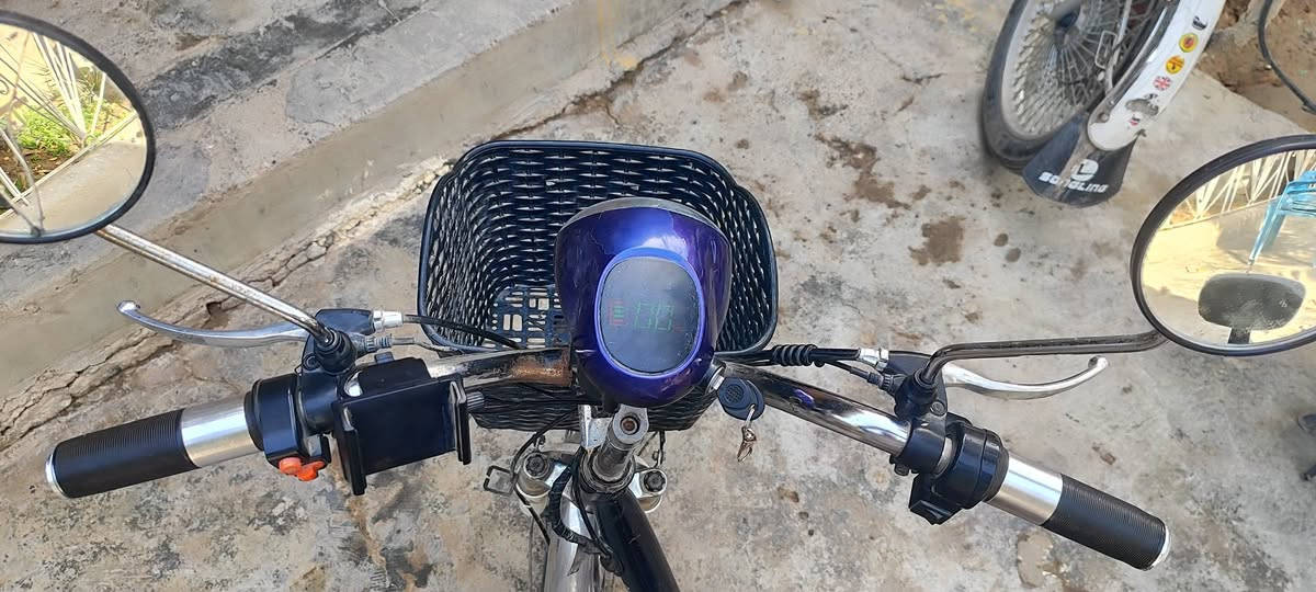 السلام عليكم  دراجة شحن للبيع 
السعر 200بيهة مجال 
كهربايات شغالة الكلهة 
الشراي خاص


**إذا كنت صاحب هذا الإعلان وتريد حذفه لأي سبب، رجاءا أرسل رسالة إلى الدعم الفني**