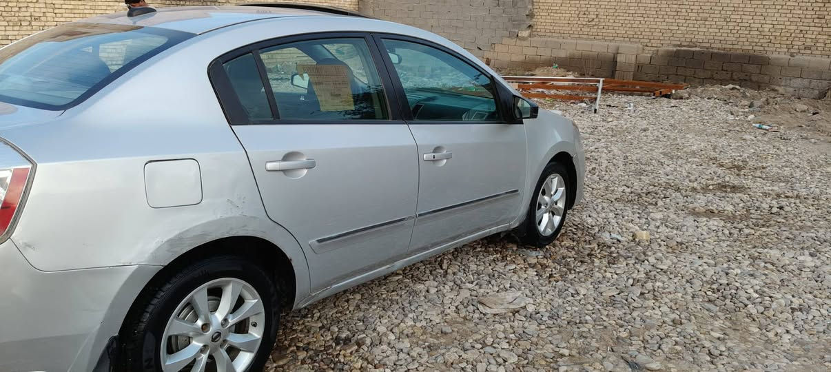 السلام عليكم للبيع نيسان سنترا 2010 رقم بغداد دولي بأسمي تحويل ثاني يوم 
سياره حلوه وجاهزه فول مواصفات السياره فتحه بالقماره بصمه تبريد شغال تتدفئ بلكشنات   شاشه كامره جاهزه السياره للاخير السعر 70 وبيه مجال مكاني ذي قار الشطرة *********** الشطره, ذي قار
