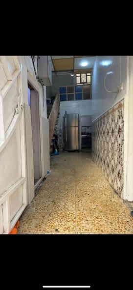 السلام عليكم متوفر بيت 60 متر رهن غرفه وصاله وستقبال ومطبخ وصحيات طابق واحد رهينه 25 وقابل للتجديد العنوان حي الانصار مجاور مدرسه الفارس العربي الاتصال ***********
