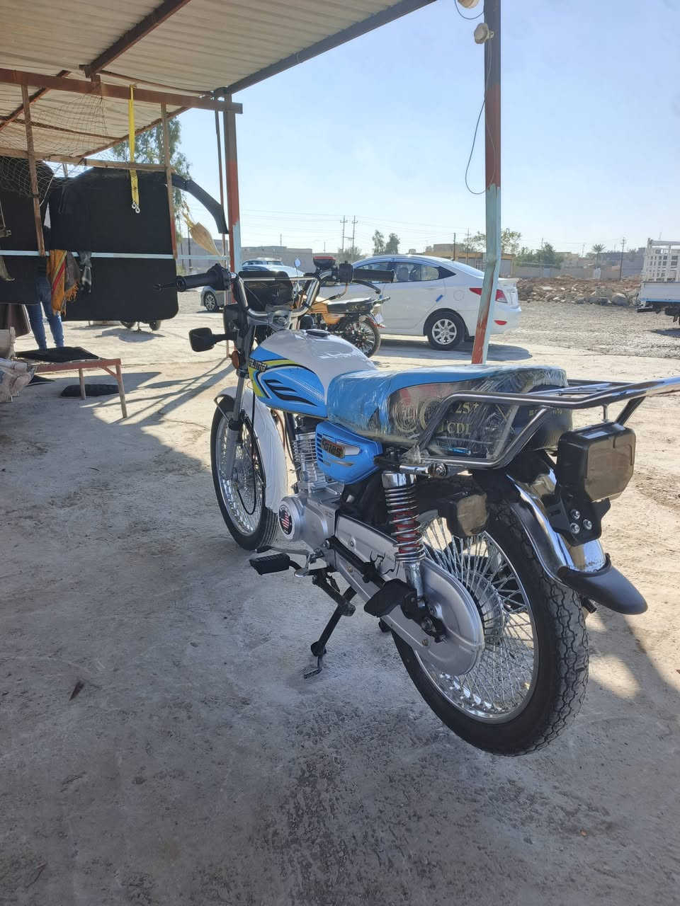 سلام عليكم تايكر للبيع موديل 25كفالة عامة اي نقص مابيهة كلهة شغالة سعر 650وبيهةمجال مكاني ديالئ هبهب غسل كاضم ***********
