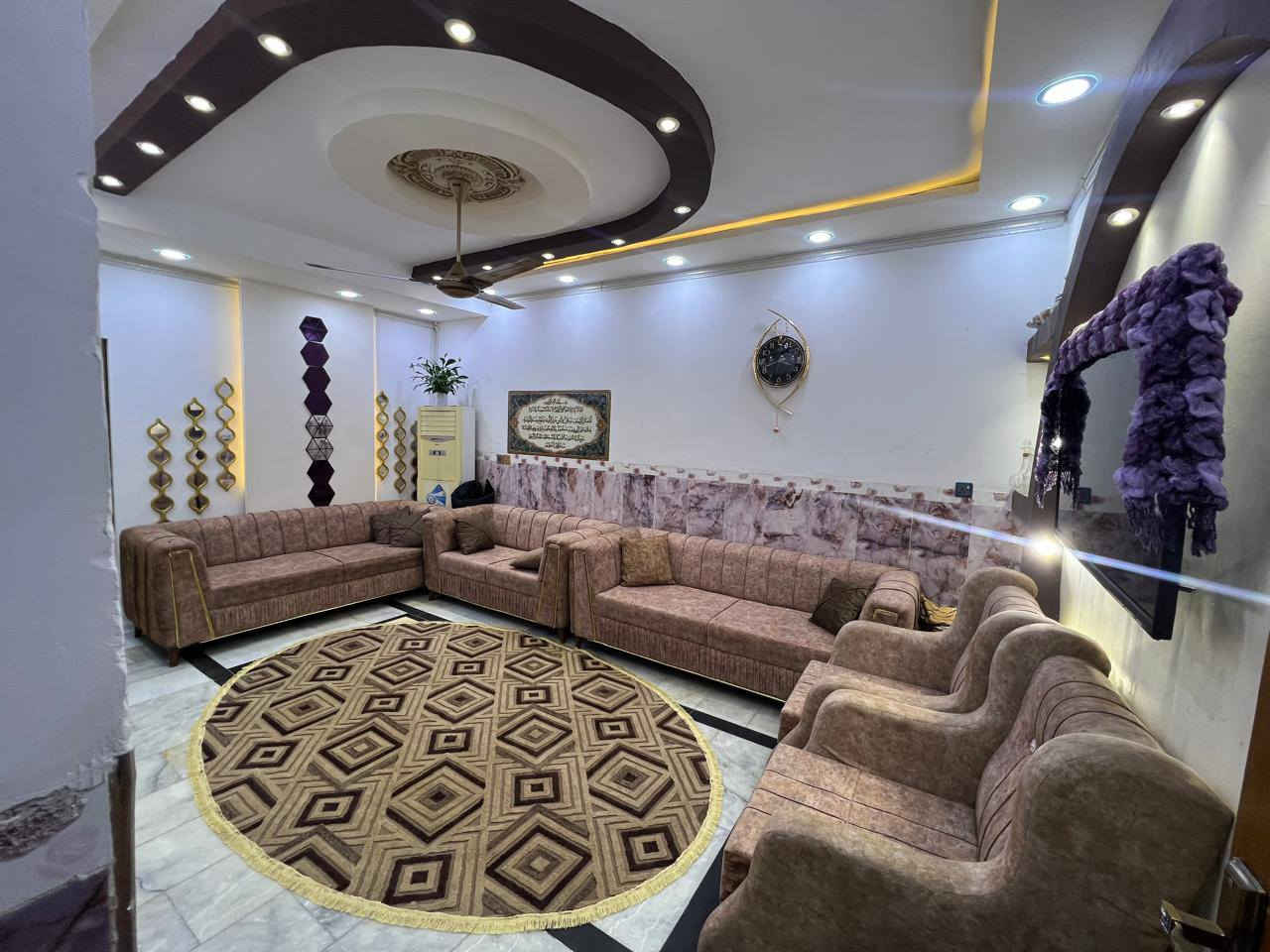 اعلان : عقار للبيع ( طابو ملك صرف  في الزعفرانيه 

🔸 موقع العقار :  شارع المعهد قرب تاج المعارك 

🔸 مساحة العقار : ( 220) 

🔸 جنس العقار : طابو ملك صرف حديث درجه اولى 

طابقين   

🏗 يحتوي على كراج  ستقبالين  صاله مطبخ غرفه منور صحيات 
 

🏕 طابق ثاني 4غرف  نوم  صاله  صحيات 

صطح كبير 

موقع مميز 

للاستفسار يرجى الاتصال بلرقم ***********

او مراجعه مكتب الاماكن للعقارات
