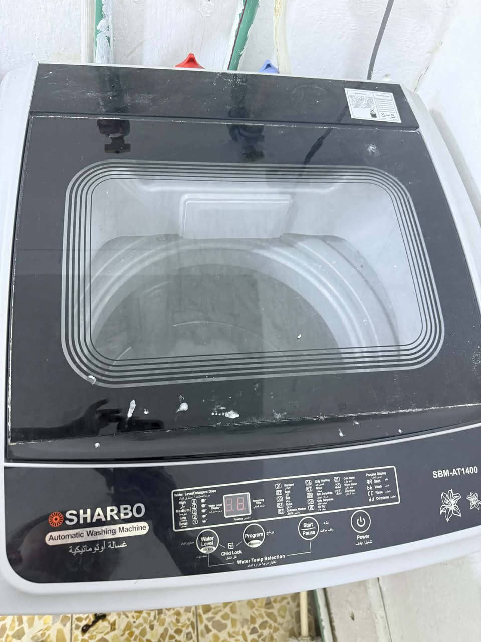 غساله شاربو نظافه 100%
فول اوتوماتيك 14 كيلو 
 اي خلل ما بيه بلاديه 
نظيفه كلش تغسل 
 بطانيات ولحافات 
يوجد توصيل 
السعر 180 الف
رقم التواصل على الواتساب ***********
