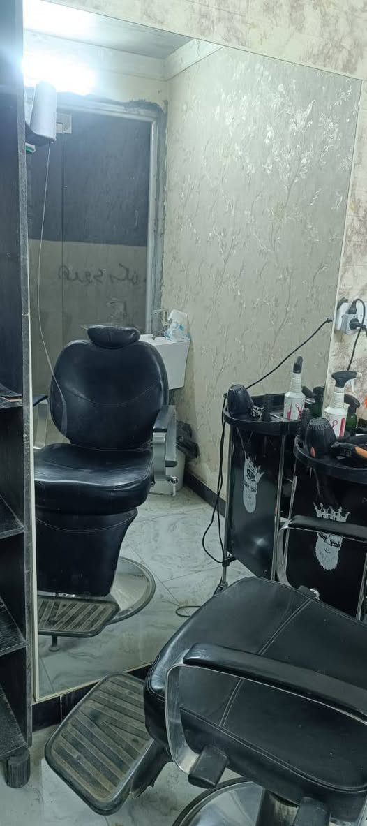 سلام عليكم من رخصتكم 
للبيع غراض محل حلاقه 
كرسي ب ١٥٠
جام خانه ٣٥٠
امرايه ٥٠


**إذا كنت صاحب هذا الإعلان وتريد حذفه لأي سبب، رجاءا أرسل رسالة إلى الدعم الفني**