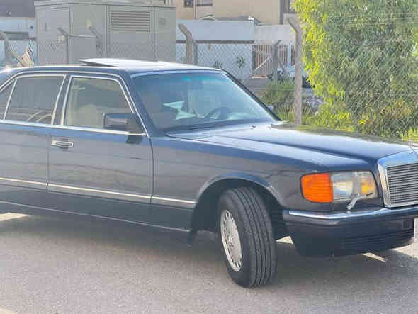 السلام عليكم مرسيدس رئاسي موديل 87 صبغ عام اثر جراد مكفوله منضربه سياره جاهزه وحلوه رقم انكليزي مكمل رقمها سعر ٧٠ وبيها شويه مجال ***********
