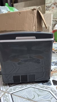 ثلاجة سيارة