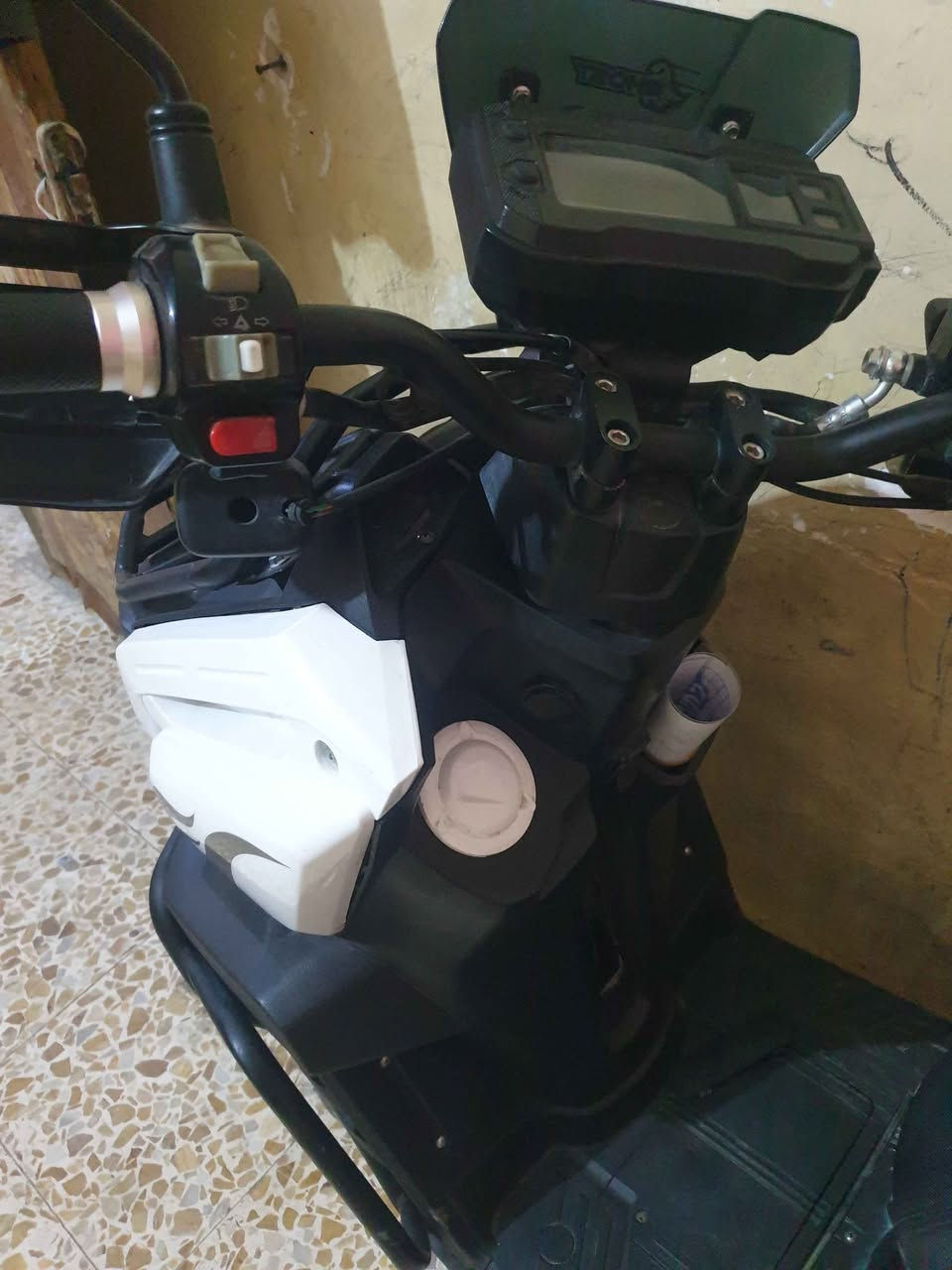 همر جبلي محرك مكفول جاهزه من كلشي سعر  ٦٠٠    مبايل *********** كربلاء, العراق
