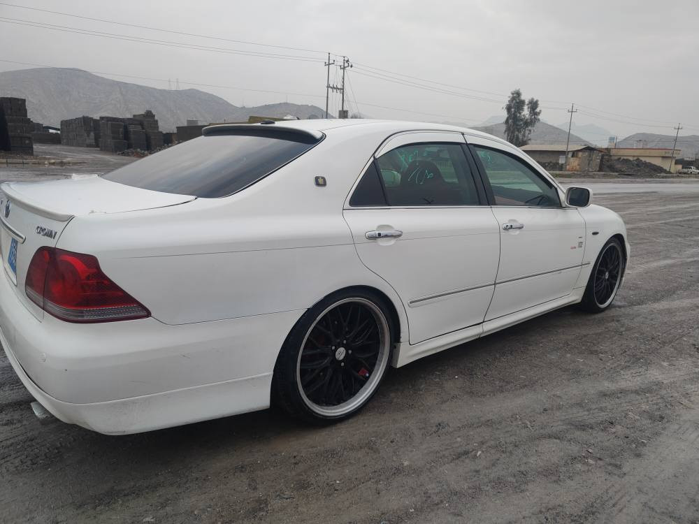 {بِسْمِ اللَّهِ الرَّحْمَنِ الرَّحِيمِ}

شاهینە بڕاوە بڕاوە

182 بێ دووکەڵ 

ویل سپۆرت

دەعم بەشەرت 

گێڕ و مەکینە بەشەرت 

سەقف بەشەرت 

کەڤەر نەگۆڕاوە بەشەرت 
کامل  مەسروف کراو و جوانکاری بۆکراوە 

سحری 53 گەڵا و محاملەیێکی زۆر کەم

شوێن ڕانیە ،ژاراوە

*********** بشدار, السليمانية
