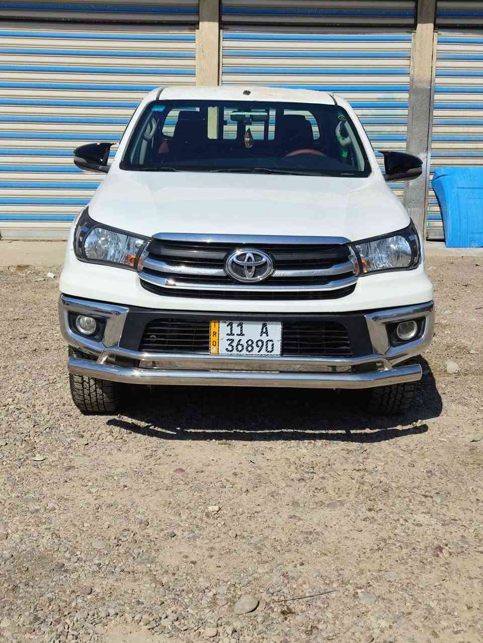 السلام عليكم
للبيع هايلوكس عالي 
 موديل 2016 فول مواصفات 
 رقم بغداد انكليزي بسمي  
 كير اتوماتيك
فور ويل
شاشه كامرا
تبريد قطعتين مع ثلاجه
باقي مواصفاتها معروفه 
سياره مكفوله  بيه جاملغ خلفي صبغ الباقي  مكفول  مكينه  وكير وحداديه  بوضع  شركه  مكان سياره بغداد السعر مناسب  228 بيه  مجال  ***********
