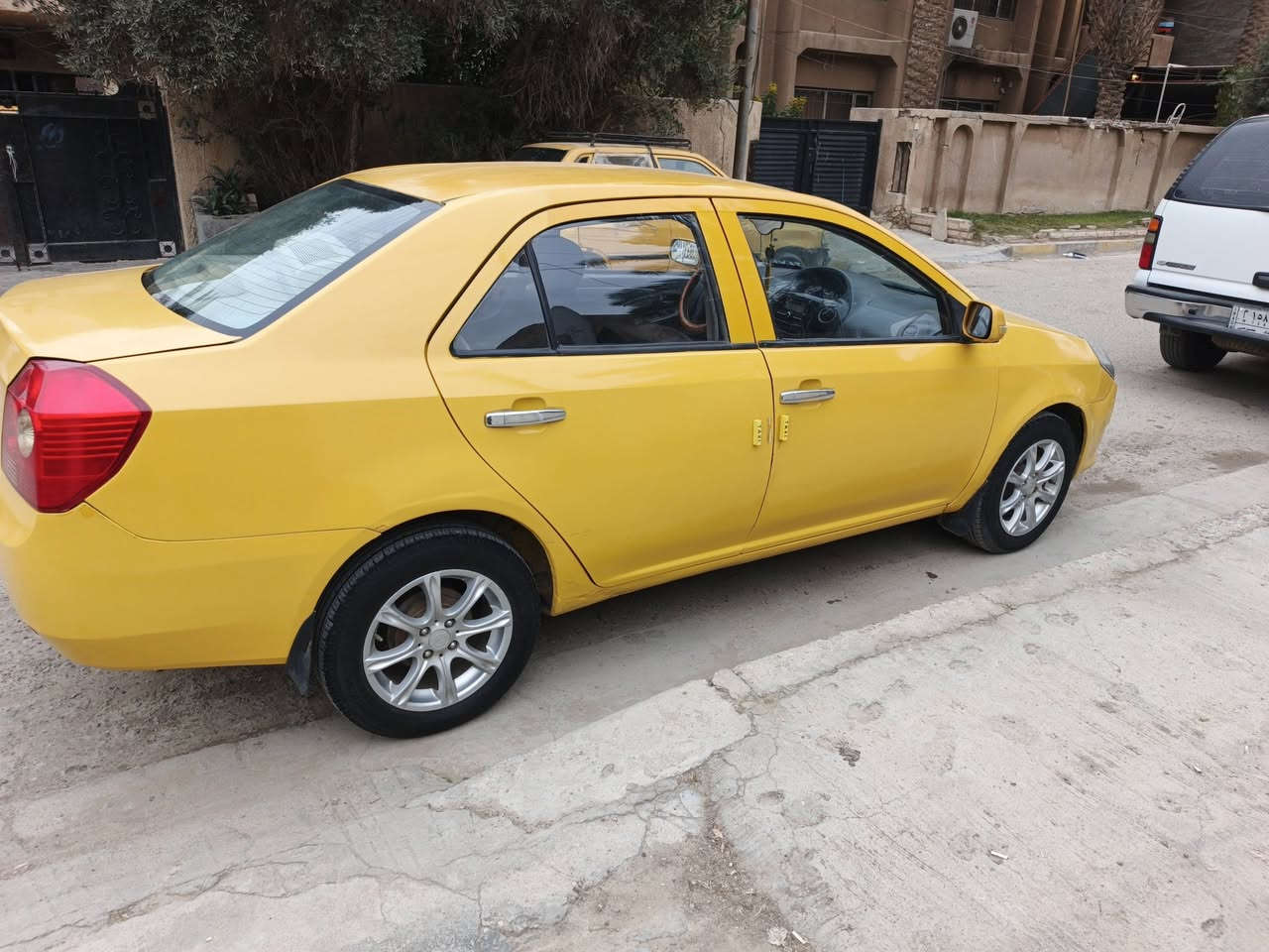 سلام عليكم جيلي 2010 كير محرك جديد صدر جديد امامي خلفي بأسمي تحويل ثاني يوم تخم تاير جديد سياره سنتر لوك مكاني الغزاليه
رقم الهاتف: ***********
السعر: 32 بيها مجال
