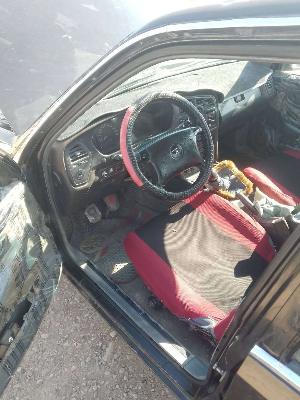 للبيع موديل 96سياره خيرمن الله جام كلهه شغاله كهربايات كلهه شغاله مال جني سعر 20وبيهه مجال عنوان ديالى بعقوبه تقاطع ساده ***********
