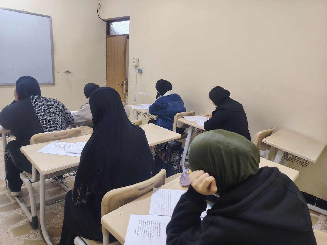 ♦️اداء امتحان نصف السنة لمادة اللغة العربية
    طالبات الإستاذ (عمار احمد فاضل  )سادس إعدادي 

📍 الموقع:
الموصل – الجانب الأيمن – حي 17 تموز – سايدين الاقتصاديين 

📞 للاستفسار والتسجيل:
***********
