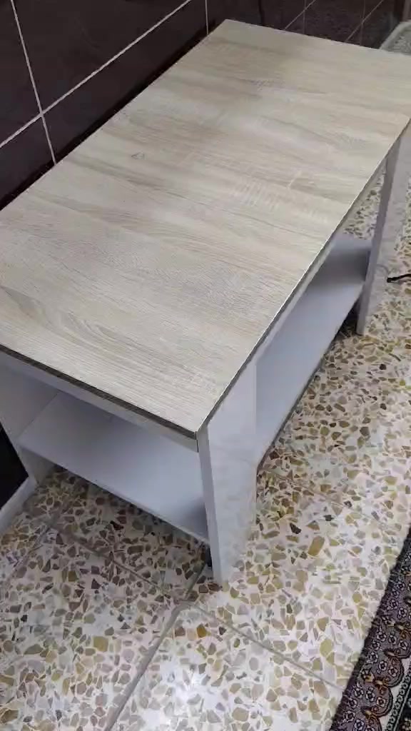 متاح طبلة عارضة تتخلى فوكاها غراض زينة 
طوله متر و عرضه ٨٠ سم 
شرط النظافة


**إذا كنت صاحب هذا الإعلان وتريد حذفه لأي سبب، رجاءا أرسل رسالة إلى الدعم الفني**