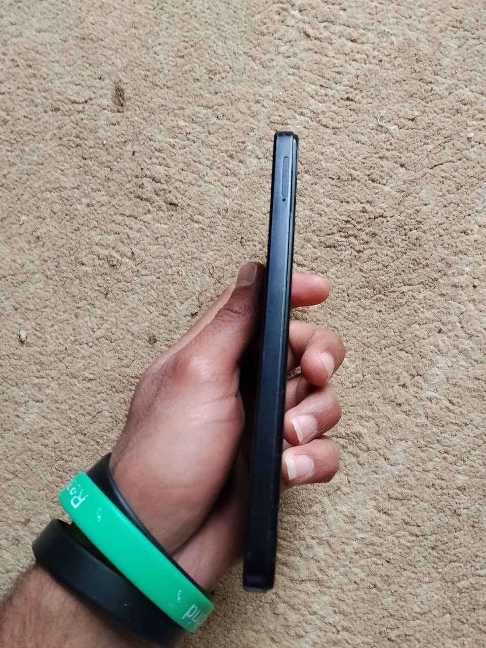 تلفون البيع نضيف ذاكره 64بي ضربات في تج شريحتين والله معتاز فلوس واريد ابيعه كدامك تلفون لمايشتري لا يدخل فدوه اروحلكم سعر مالته 75وبي مجال رقمي //***********  @إشارة
