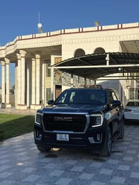 جمسي يوكن 2024 الفئة: SLE ماشية 20 الف  السياره جديده استخدام خفيف  بص...