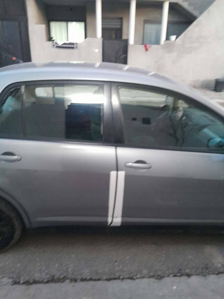 نیسان تیدا 2010 فول
نیسان تیدای  ئۆتۆماتیک سەنەوی هەزەی نوێ  چوار تایەی لۆکی  لە ژێرە سە یارەکە دووپارچەی سبوغە بێناو   سەیارێکی بێ مەسرەف زۆر خاوێن بۆ پەیوەندی  ژ.م 
*********** السليمانية, العراق
