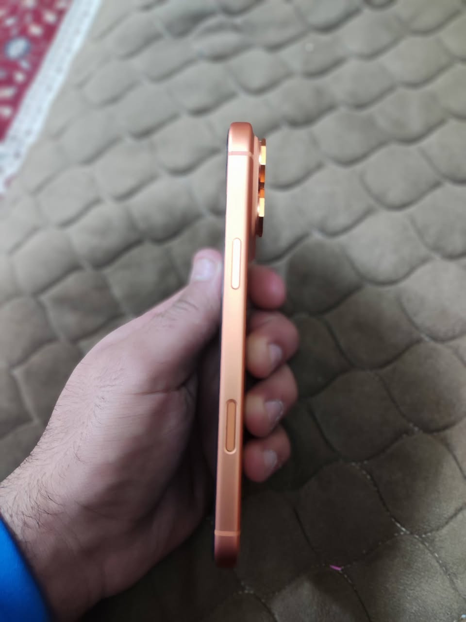 17برو ماكس ايسم 256
كيبل ممفتوح
مشحون 70 مرة 
وياه حافظات 2
كامل مكمل 
السعر 1800 وبي مجال قليل 
*********** 
مكاني مدينة الصدر
