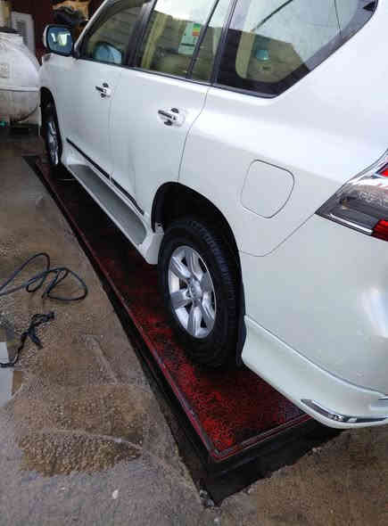 سلام عليكم 
براود بغداد ٤ سلندر موديل ١٤ ماشيه ٩٣ 
سعرها ٢٩٠ مكفول بيها شغلات بسيطه
عنواني بغداد***********
