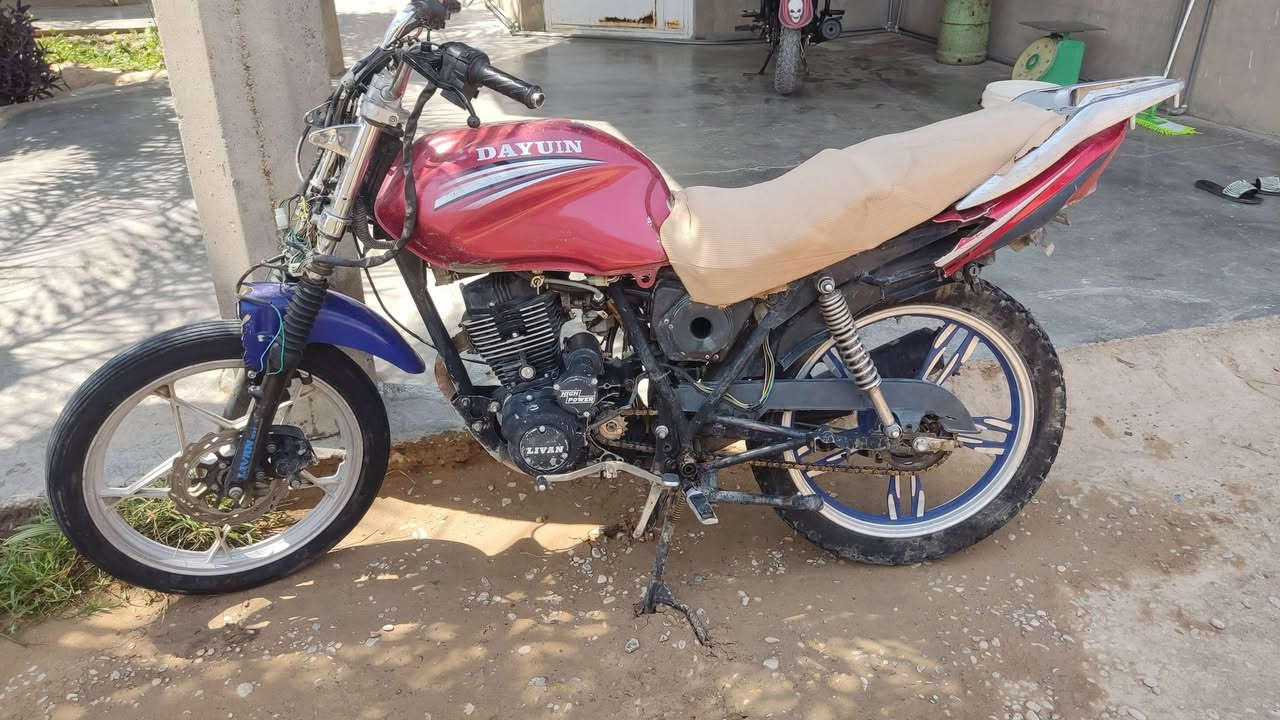 السلام عليكم ماطور دايوان ...محرك ليفان مكفول من كلشي المحرك..
 الماطور كما موُضح...بلصوره 
السعر 170او بي مجال قليل 
***********
