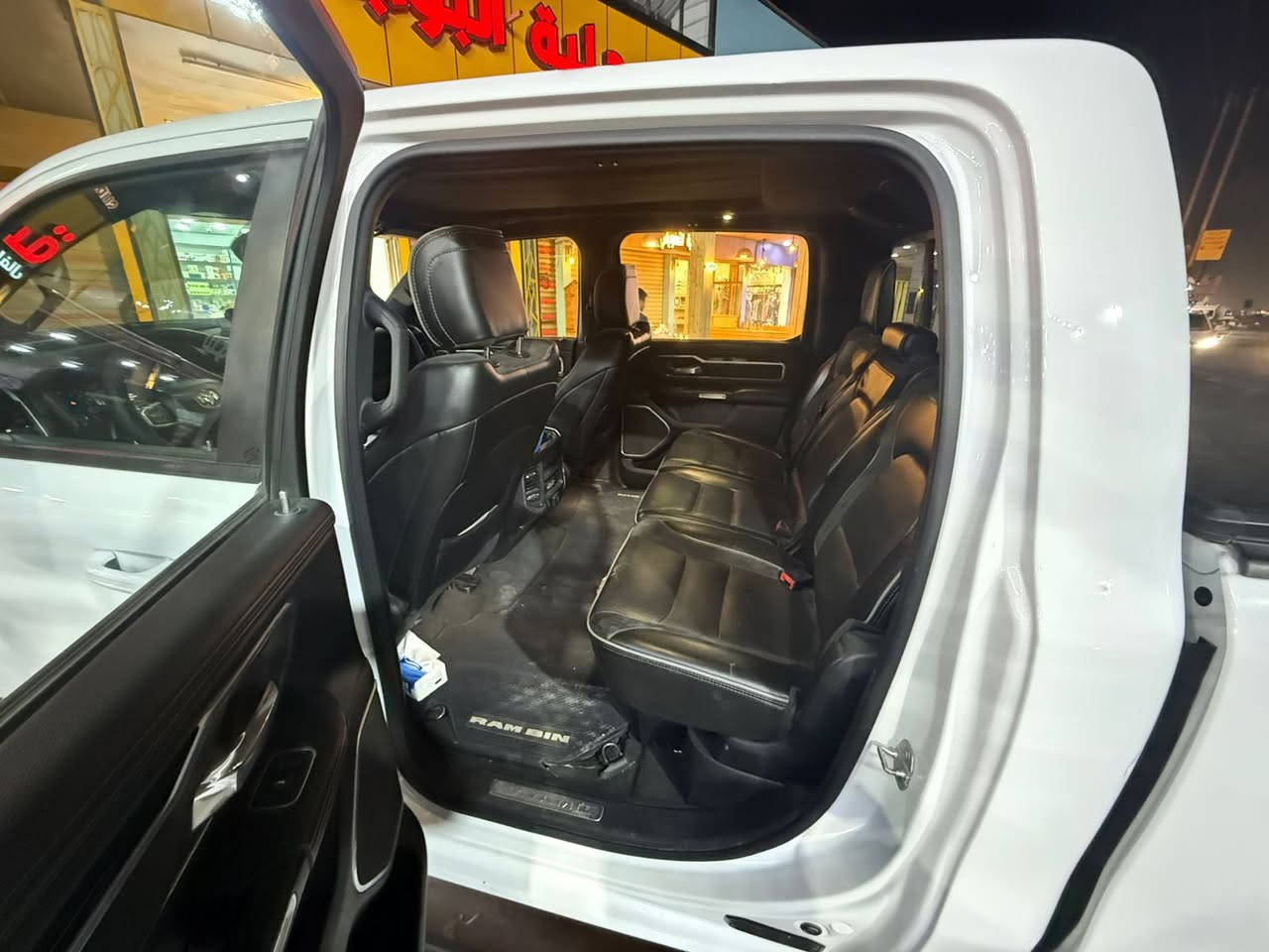 🔥 RAM 1500 موديل 2020 🔥

▪️ موديل:2020

▪️ الوارد: أمريكي

▪️ ترقيم: شمالي

▪️ الحالة: بدون صبغ قوي 

▪️ الممشى: 57ألف فقط

▪️ اللون: مميز جداً

▪️ البودي: قصير – باب كبير (Crew Cab)

▪️ الدفع: دبل أكسن 4×4

⚙️ المحرك:

 • 8 سلندر 5700

 • قير أوتوماتيك 8 سرعات

✨ المواصفات:

1️⃣ شاشة كبيرة

2️⃣ كاميرا خلفية + حساسات

3️⃣ تشغيل بصمة

4️⃣ دخول ذكي

5️⃣ تحكم مقود

6️⃣ كروز كنترول

7️⃣ مصابيح LED

8️⃣ نظام ثبات إلكتروني

9️⃣ مكيف قوي

🔟 جنوط رياضية

💎 السيارة طيارة ما شاء الله – مرتبة جداً وجاهزة

💰 السعر: 315

وقابل للتفاوض بحدود المعقول

📞 للاستفسار:

***********
