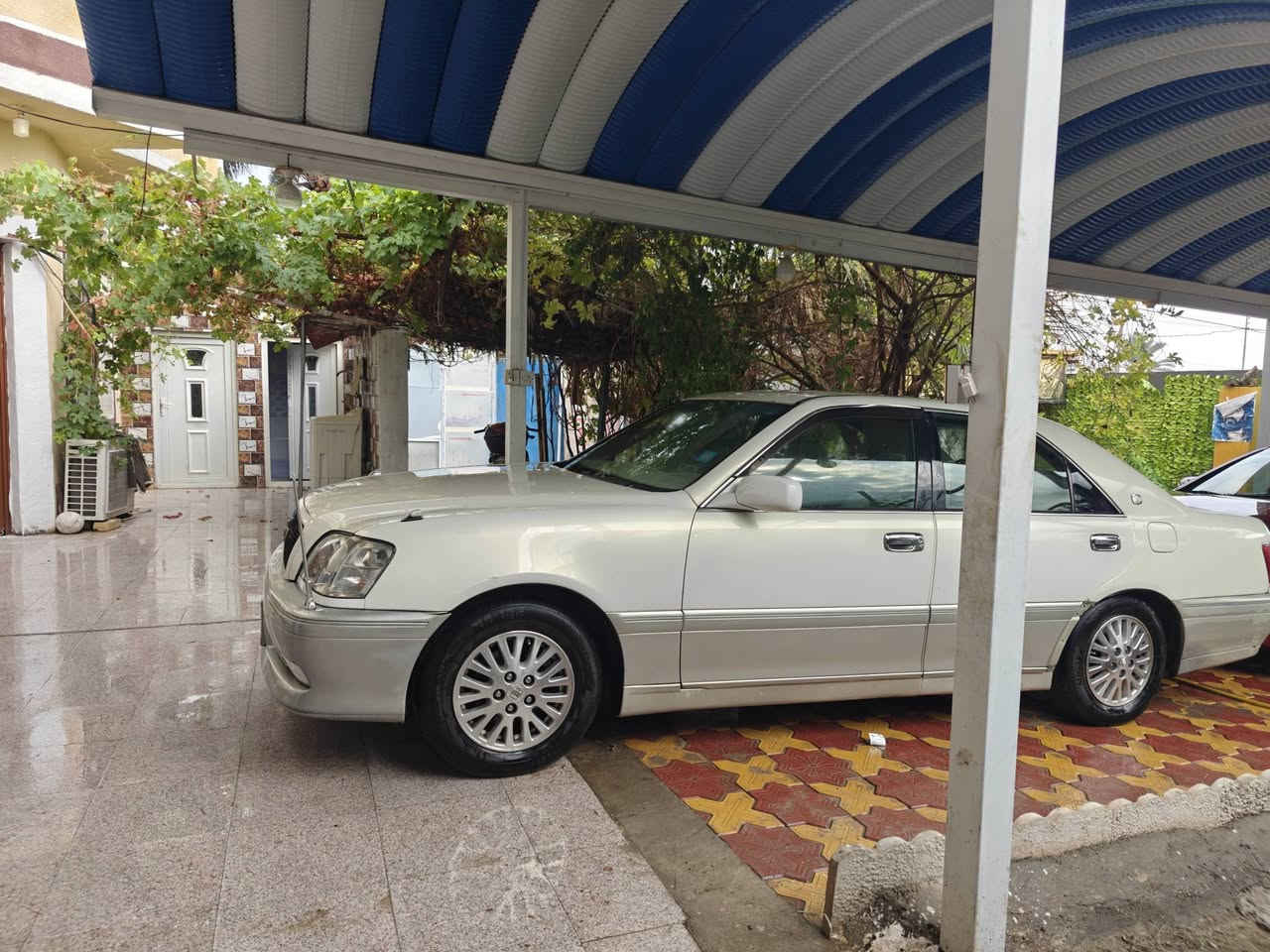 ملكه 2002 كرستال ديفور الزغير مدفوع گمرك وضريبه باقي بس رقم السعر 97 مكانه بين كربلاء والنجف حيدريه
***********
