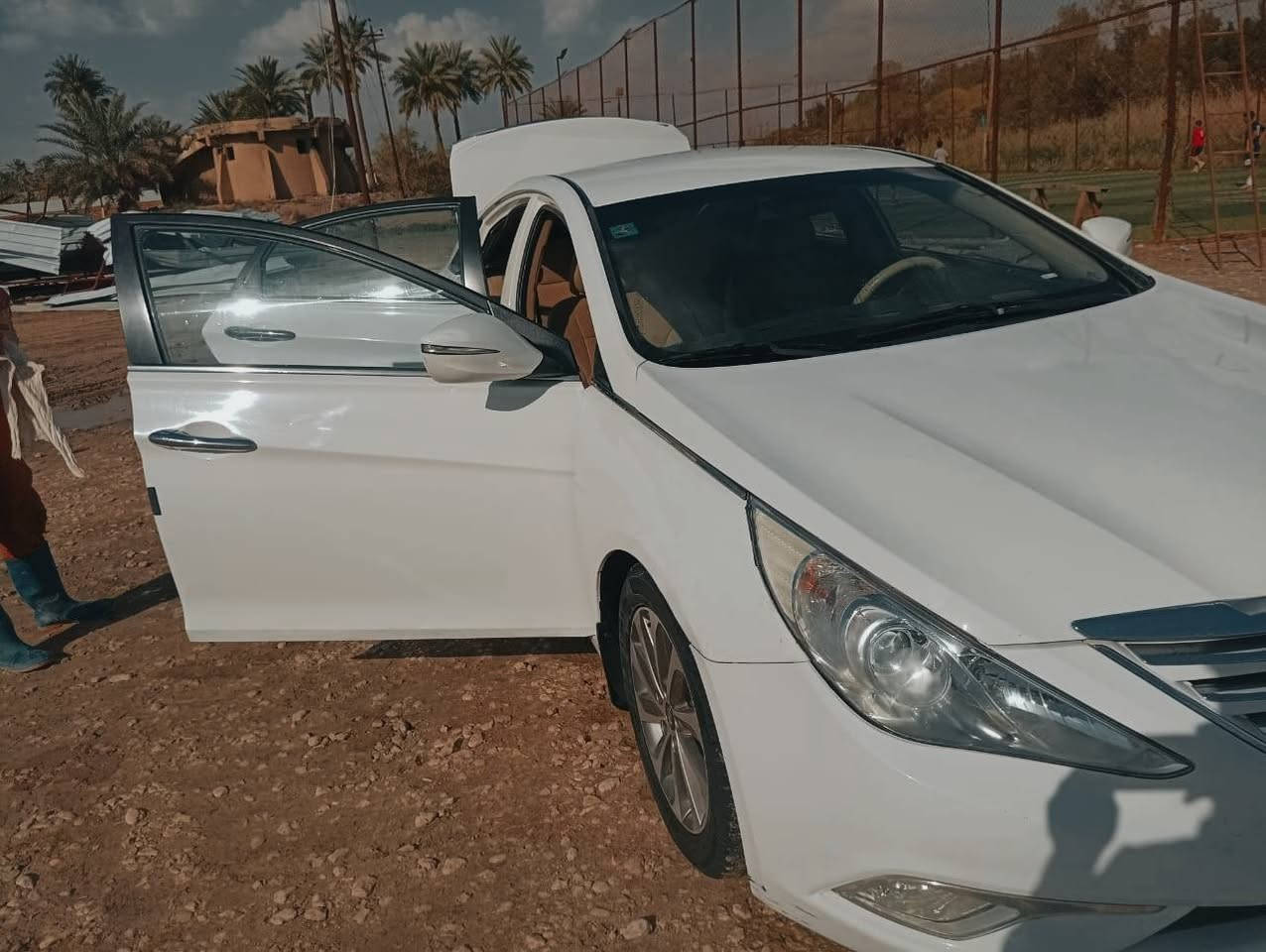 سوناته موديل 2014 خليجي رقم بغداد هزه وسنويه وارقام نكليزي  وبسمي تحويل مباشر سياره كلش نظيفه ومال جناي 
مكينه 2400 
ويل كب 17 
كير مكينه تبريد ثلج حداديه كله مكفول 
مكاني بابل قضاء الهاشميه 
السعر 136 
***********
