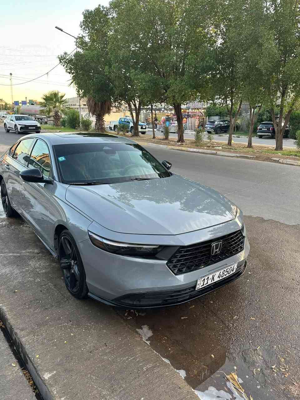 السلام عليكم شباب هوندا اكورد البيع موديل 2024 فئه  SPORT L سياره مناقصها شي حادث كما موضح بل صوره الاستفسار ***********
