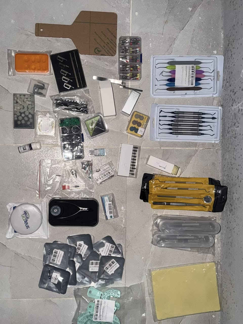 ادوات اسنان للبيع تواص خاص او واتس***********
