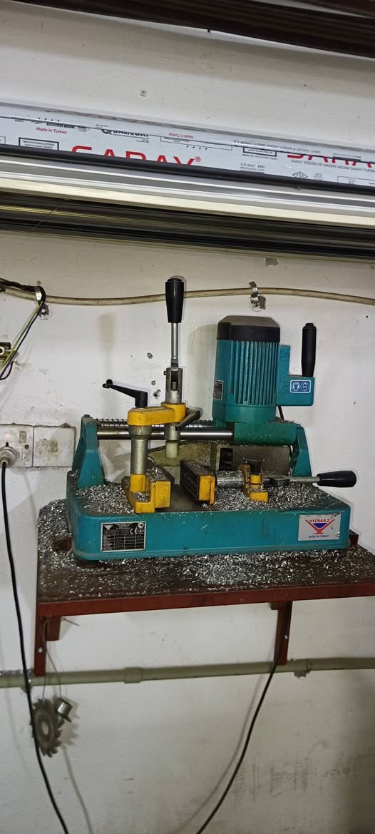 دوکانی ئەلەمنیۆم pvc
بۆ فرۆشتن کاملە
***********
