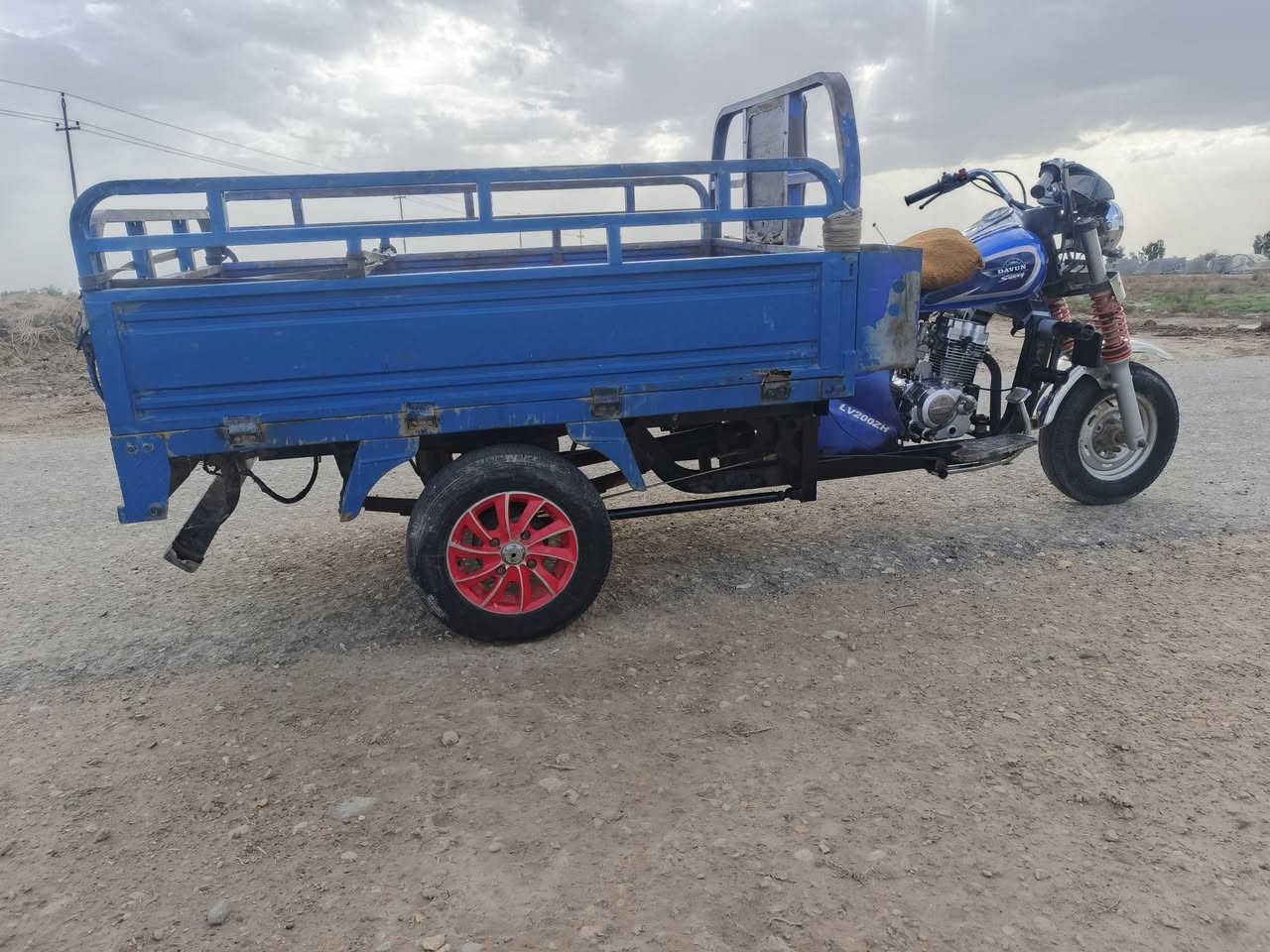 سلام  عليكم عيدكم مبارك يوجد ستوته للبيع جمره فحل ٢٠١٥ جاهزه للعمل مكينه مديل ٢٥ كير بوكس جديد شفتات بولبرنات بنزات كلجات أكسل  تايرات كله جديد شوفت عينك خير من الله السعر ١,٢٥٠مليون وربع أو بيه مجال  ‏‪***********‬‏
