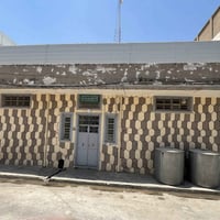 ٣٠٠م • ٥غرف • واجهة ١٥م