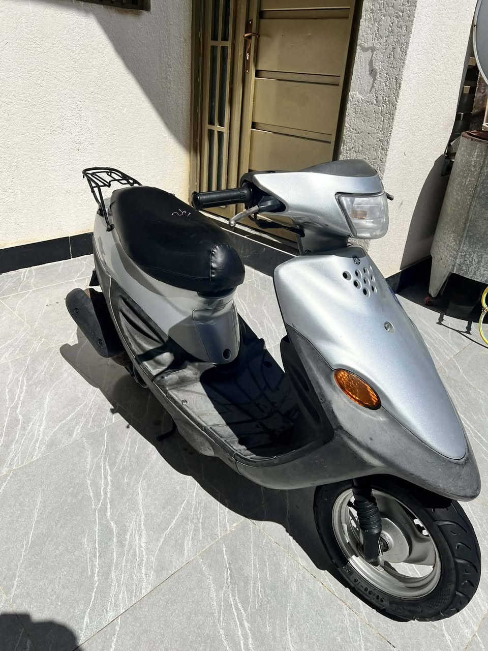 سلام عليكم دراجة بيجي جديده مال وكيل صاله شهر من طالعه من لوكيل كفاله عامة نضيفه كلش مكاني ميسان حي العسكري سعر ٨٥٠ وبيه مجال


**إذا كنت صاحب هذا الإعلان وتريد حذفه لأي سبب، رجاءا أرسل رسالة إلى الدعم الفني**