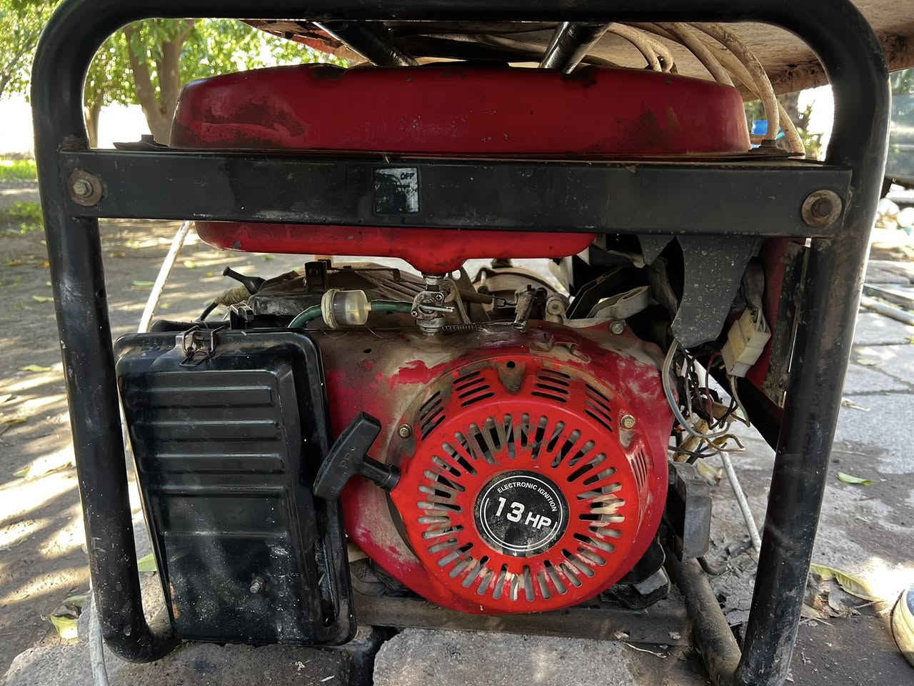 السلام عليكم مولدات للبيع واحد 6500 kv شغال سلف والثاني  4500kv  شغالات للاستفسار الاتصال على الرقم ***********
