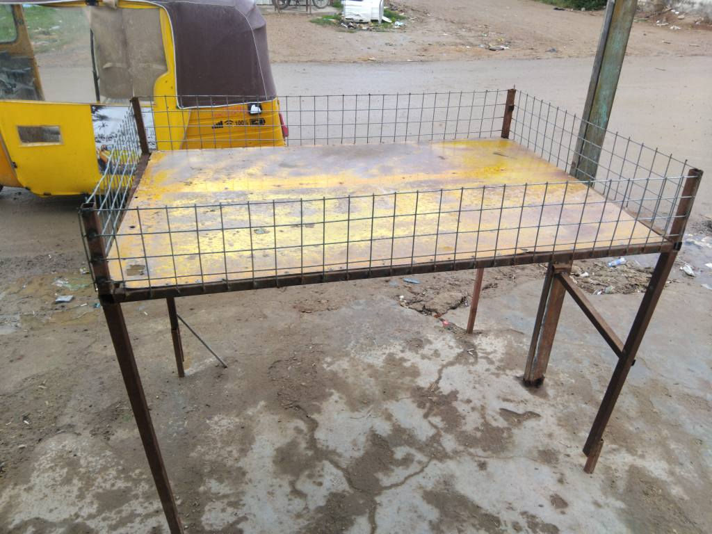 الو السلام عليكم عندي هاي لاغراض لبيع مكاني الرحمه مجمع الصناعي ***********
