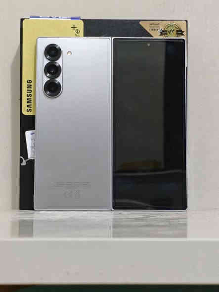 للبيع جهاز كلكسي فلود 6  الجهاز نضيف كلش ومكفول من كلشي الجهاز  الجديد فتحته من الكارتون  غراض كامله سعره 900 الف قفل  مكاني كربلاء للتواصل على الرقم ***********........***********
