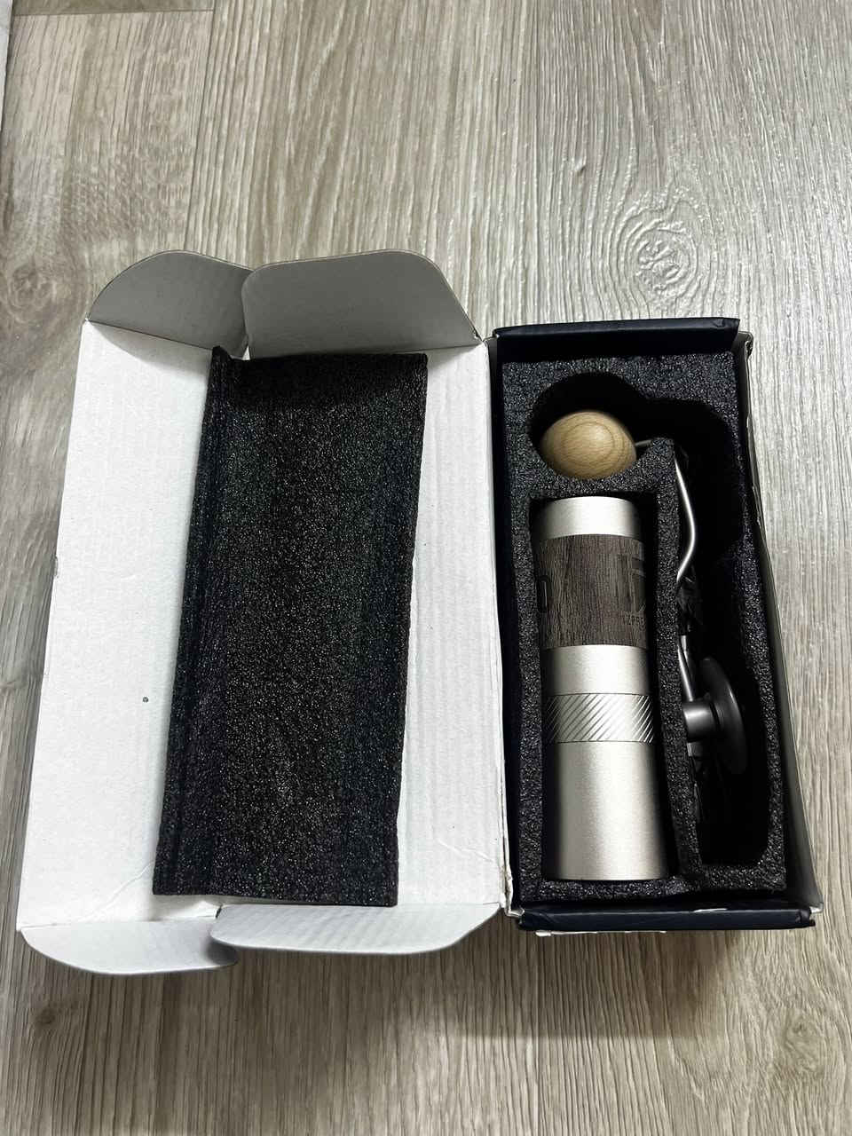 مجموعة ادوات قهوة للبيع

طاحونه ماركة 1zpreso qr2 تطحن من لسبرسو لفرنج برس وطحنها سهل

جهاز جينا  الاحترافي لون اسود1*5

مفكك تكتلا مارك ايرانيه هاند ميد

تامبر قياس٥١ماركك ايرانيه هاند ميد

قمعv60 كرستا تايمورقياس00

قمع v60فخاري قياس00

رنك بورتا فلترقياس58

تفاصيل اكثر دايركت


**إذا كنت صاحب هذا الإعلان وتريد حذفه لأي سبب، رجاءا أرسل رسالة إلى الدعم الفني**